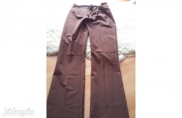 Eladó női nadrág, Persona