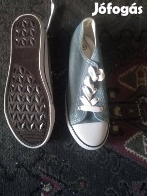 Eladó női torna cipő 37-es