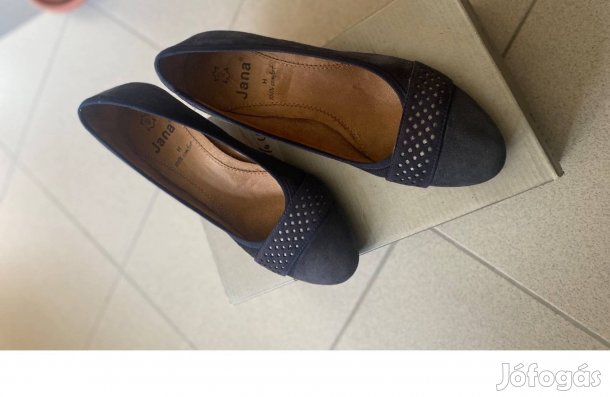 Eladó női velúr bőrcipő, 40-es