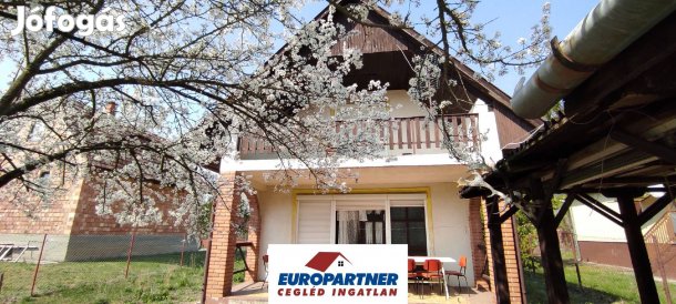 Eladó nyaraló, Tápiószentmárton Üdülőterület, 29500000 Ft, 57 n 594_ci