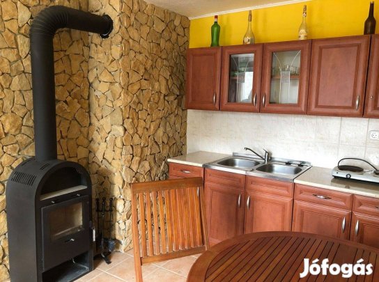 Eladó nyaraló a Vértesben