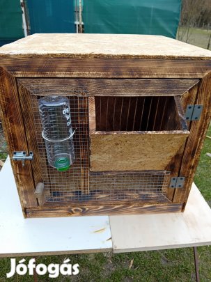 Eladó nyúlketrec.