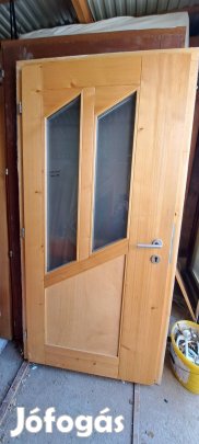 Eladó osztrák bontott fenyő bejárati ajtó! 