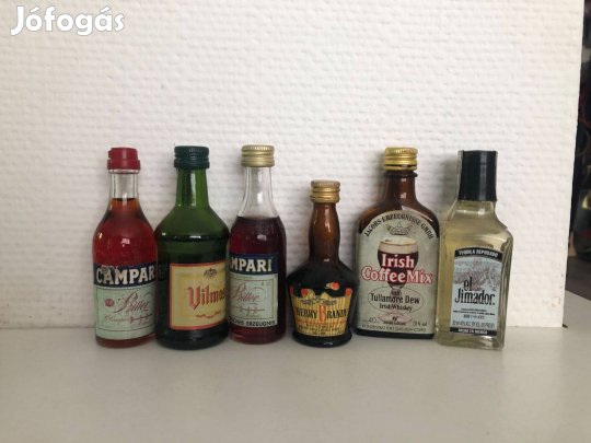 Eladó öt darabos mini üveg gyűjtemény