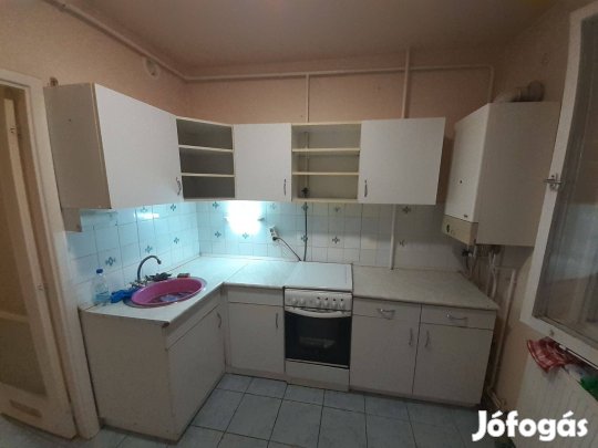 Eladó panel lakás Békéscsaba