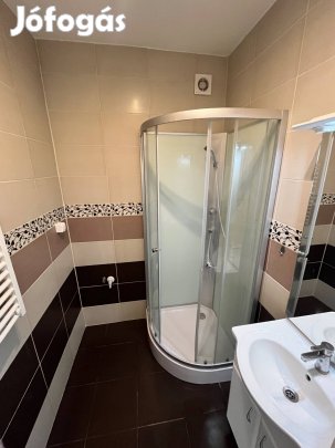 Eladó panel lakás Pécs Gyöngyös u