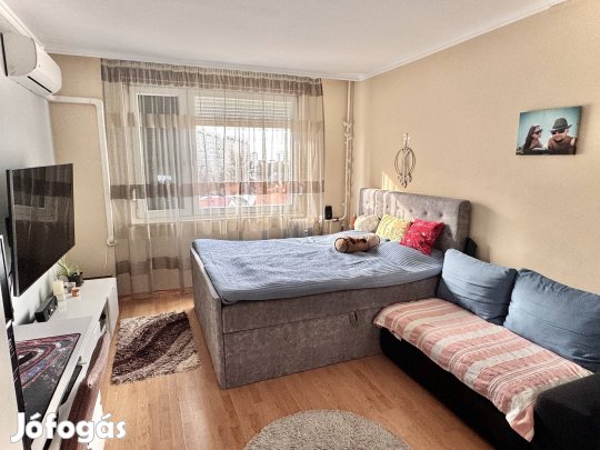 Eladó panel lakás, Debrecen Csapó utca vége!