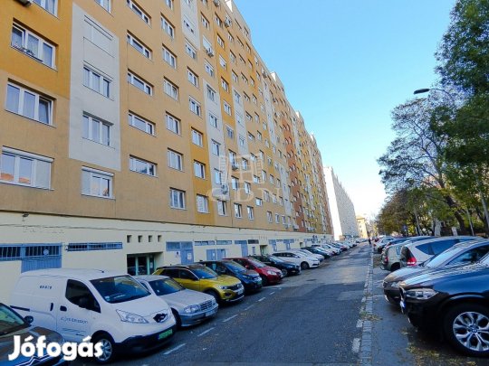Eladó panellakás Budapest III. kerület, Vörösvári út