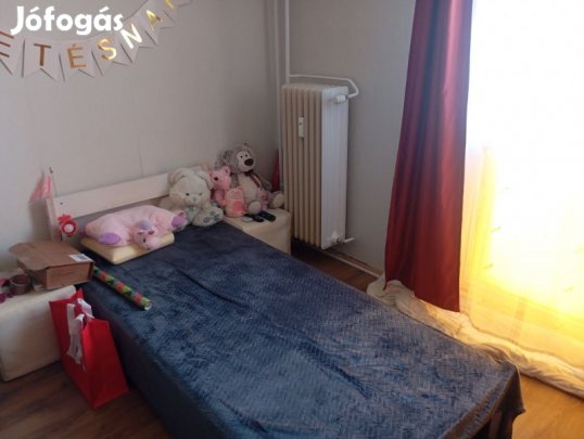 Eladó panellakás Kertvárosban.