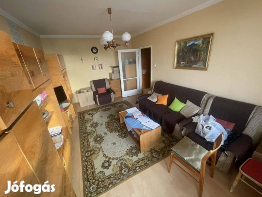 Eladó panellakás Nyíregyháza