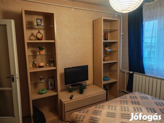 Eladó panellakás Paks