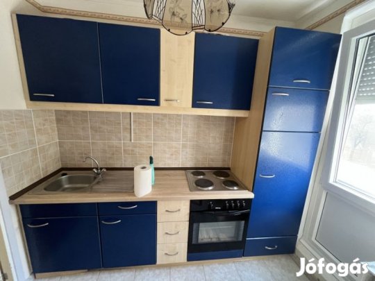 Eladó panellakás Pécsen, a Nagy Imre úton