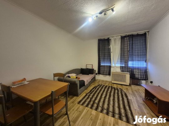 Eladó panellakás, Bátonyterenye