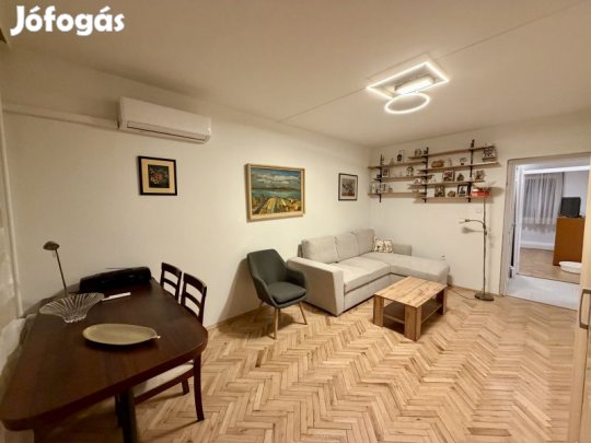 Eladó panellakás, Pécs Kertváros