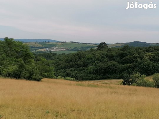 Eladó panorámás építési telek Kishertelenden, 7.950 m