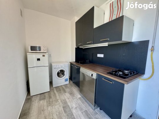 Eladó panorámás lakás!