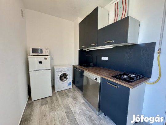 Eladó panorámás lakás!