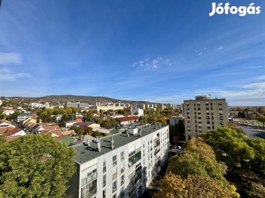 Eladó panorámás lakás!
