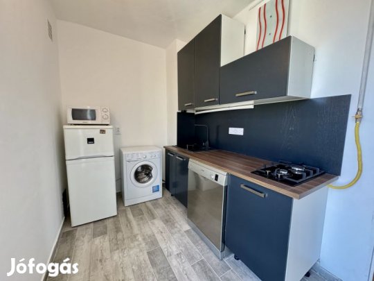 Eladó panorámás lakás!