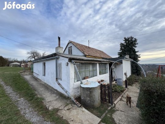 Eladó panorámás zártkerti ingatlan!