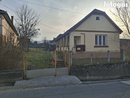 Eladó parasztház Mátraderecskén