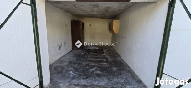 Eladó parkoló, Székesfehérvár