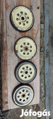 Eladó pedalos moszkvics/gömbi kerekek