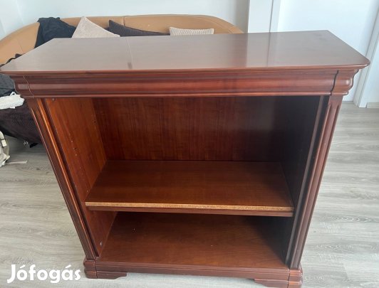 Eladó polcos szekrény