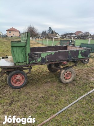 Eladó póni, csikó szekér.