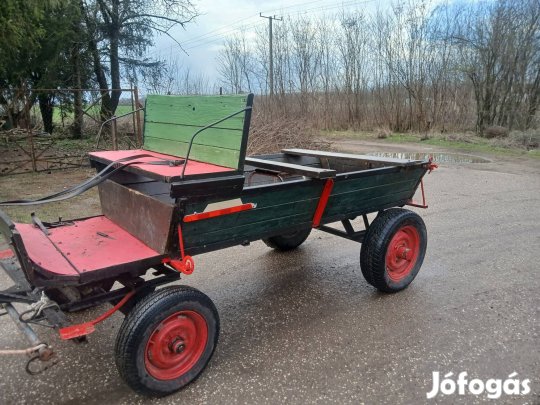 Eladó póni kócsi