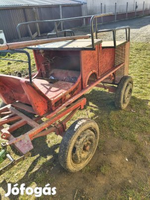 Eladó póni ló jártató..