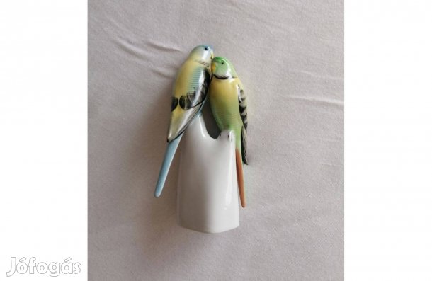 Eladó porcelán figurák
