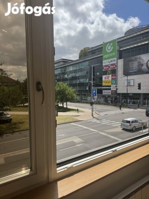 Eladó prémium üzlethelyiség / iroda Kecskeméten