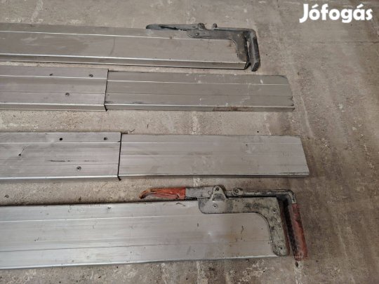 Eladó rakomány kitámasztó