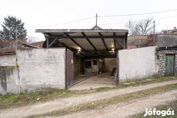 Eladó raktár/műhelynek alkalmas ingatlan