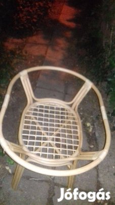 Eladó rattan, nád étkező asztal étkezőasztal