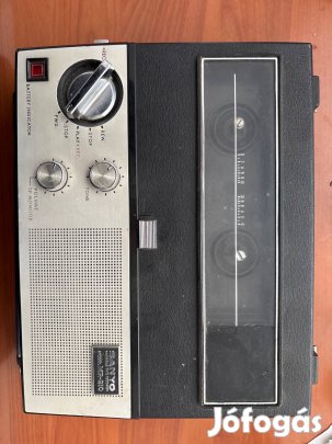 Eladó régi Sanyo magnó