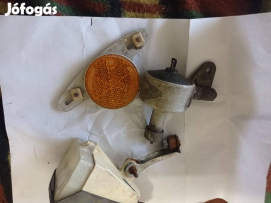 Eladó régi bicô kellékek