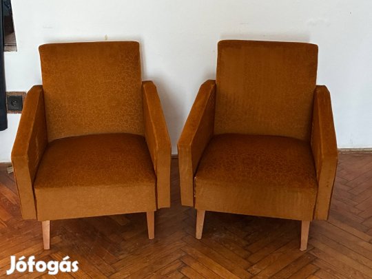 Eladó régi fotelek, klasszikus darabok