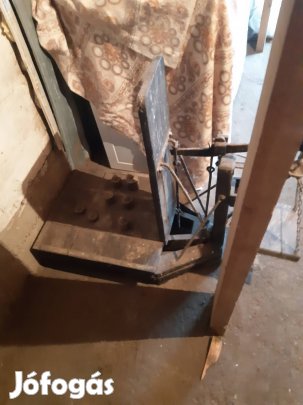 Eladó régi mérleg