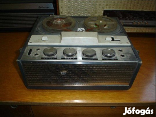 Eladó régi orsós magnó