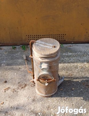 Eladó régi permetező