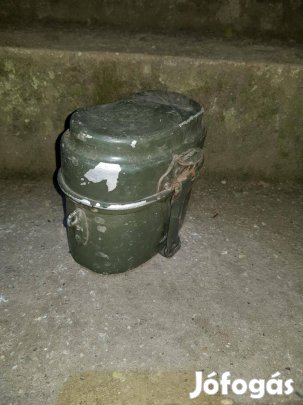 Eladó régi retro katonai étel tartó ételhordó