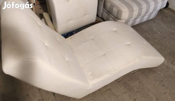 Eladó relaxfotel 