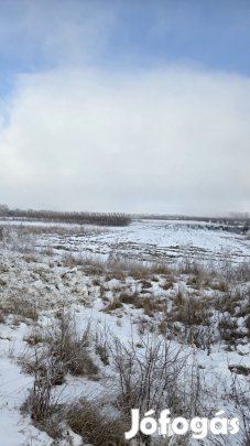 Eladó remek befektetés- ipari terület-Debrecen Nyugati rész