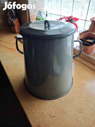 Eladó retró Zsirosbödön