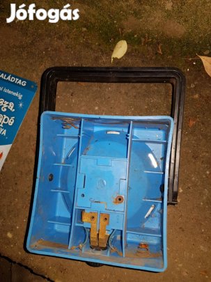 Eladó retro elemlámpa, vörös macskás fém ajtótábla