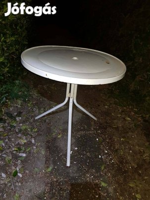 Eladó retro fém kerti asztal