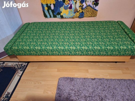 Eladó retro ifjúsági ágy
