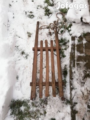 Eladó retró szánkó